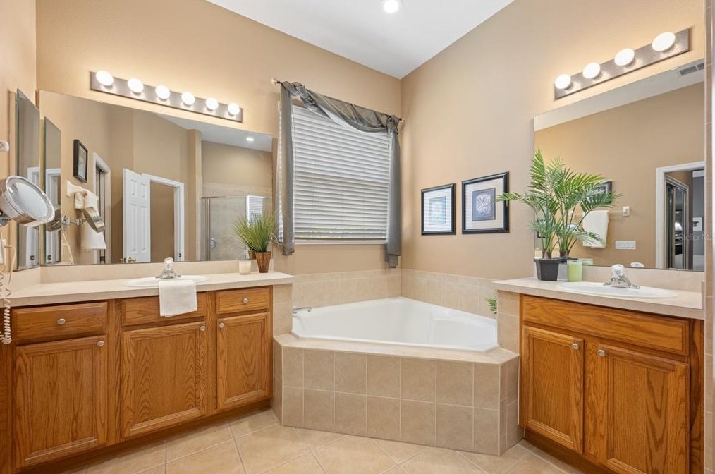 130 Avery Lake Dr, Casselberry FL  32708-5185 exterior