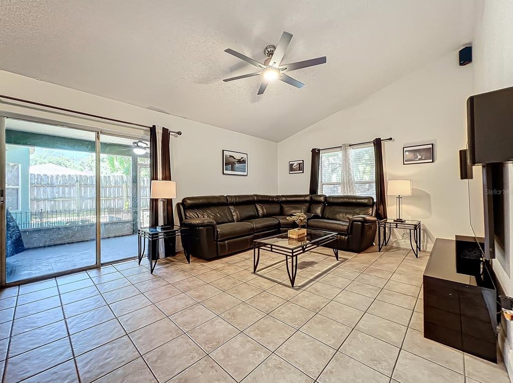 4818 Pierce Arrow Dr, Apopka FL 32712-6039 exterior