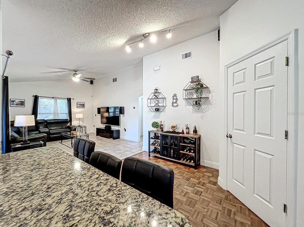 4818 Pierce Arrow Dr, Apopka FL 32712-6039 exterior