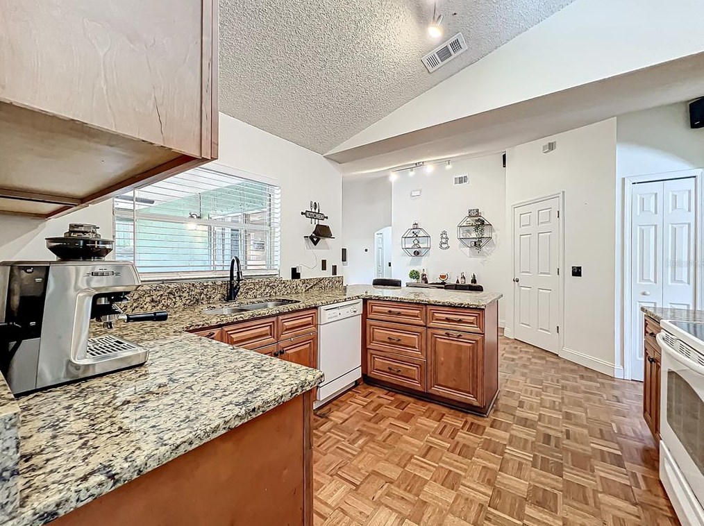 4818 Pierce Arrow Dr, Apopka FL 32712-6039 exterior