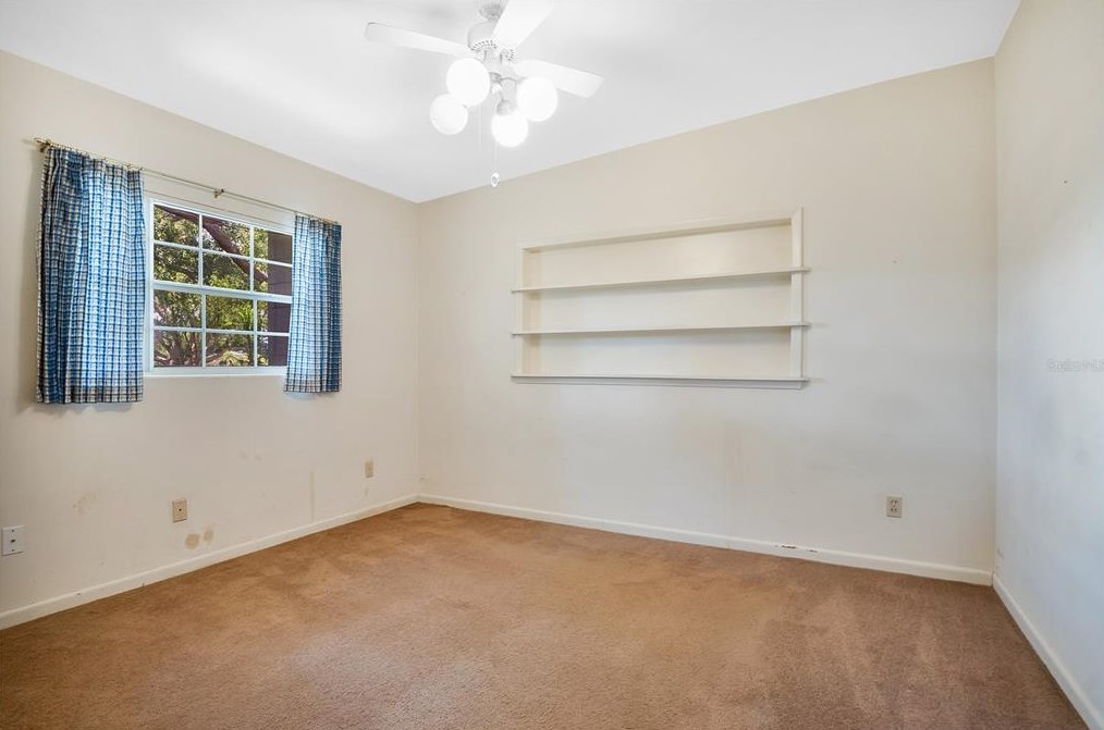 1401 Canberra Ave, Orlando FL  32806-1779 exterior