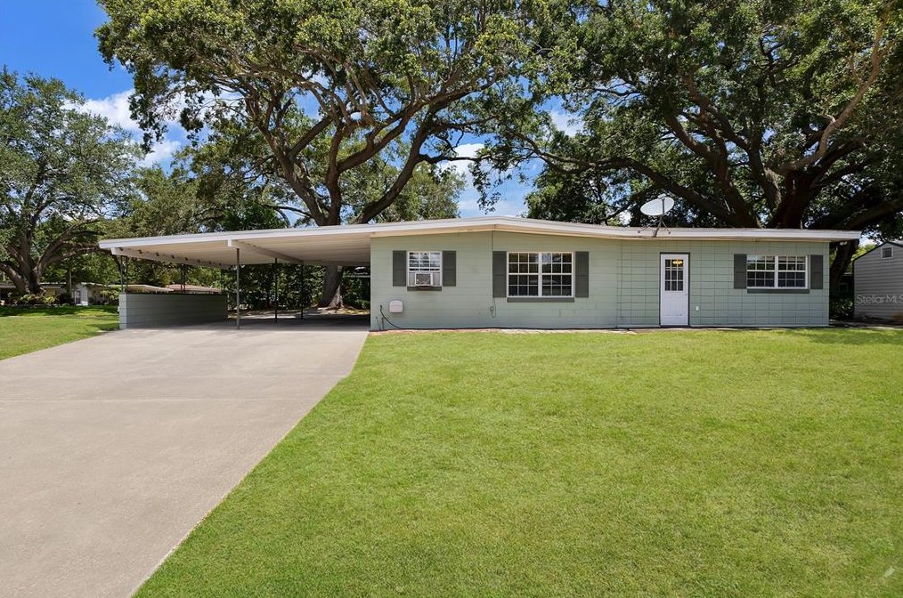 1401 Canberra Ave, Orlando FL  32806-1740 exterior