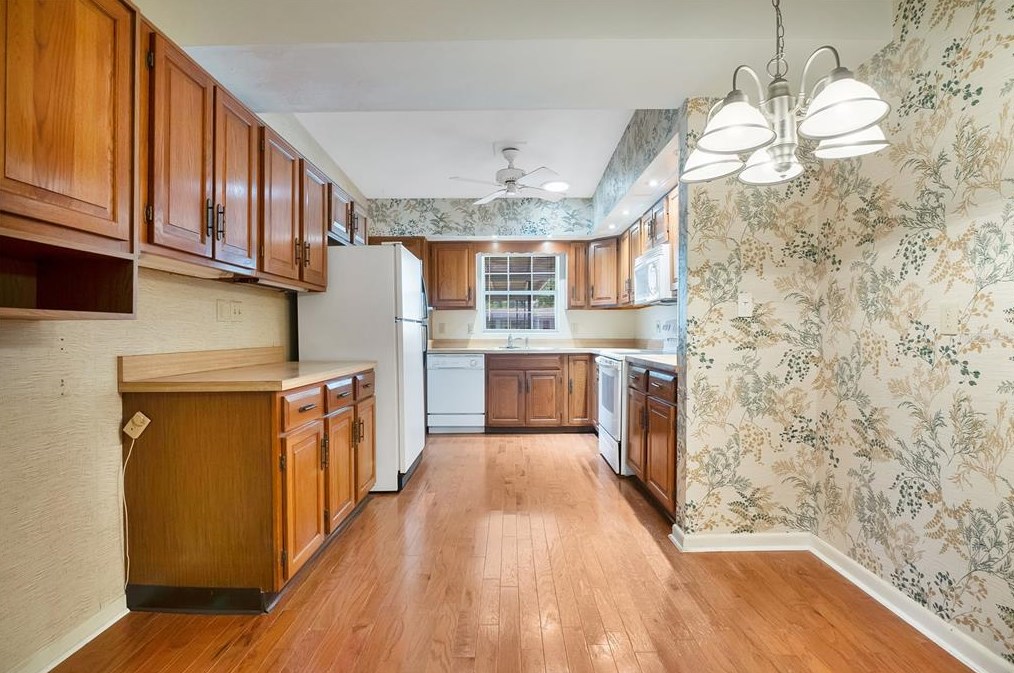 1401 Canberra Ave, Orlando FL  32806-1779 exterior