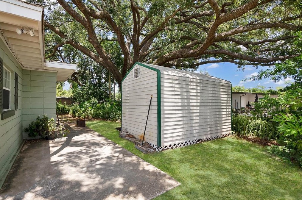 1401 Canberra Ave, Orlando FL  32806-1779 exterior