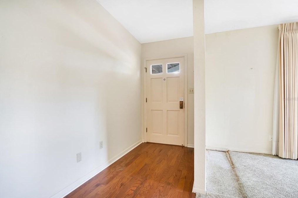 1401 Canberra Ave, Orlando FL  32806-1779 exterior