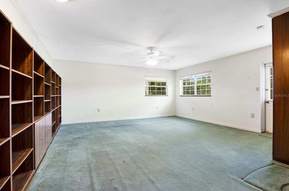 1401 Canberra Ave, Orlando FL  32806-1779 exterior