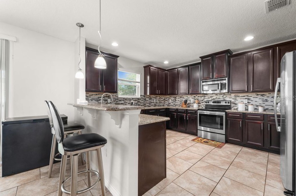 2000 Nations Way, Saint Cloud FL  34769-1821 exterior