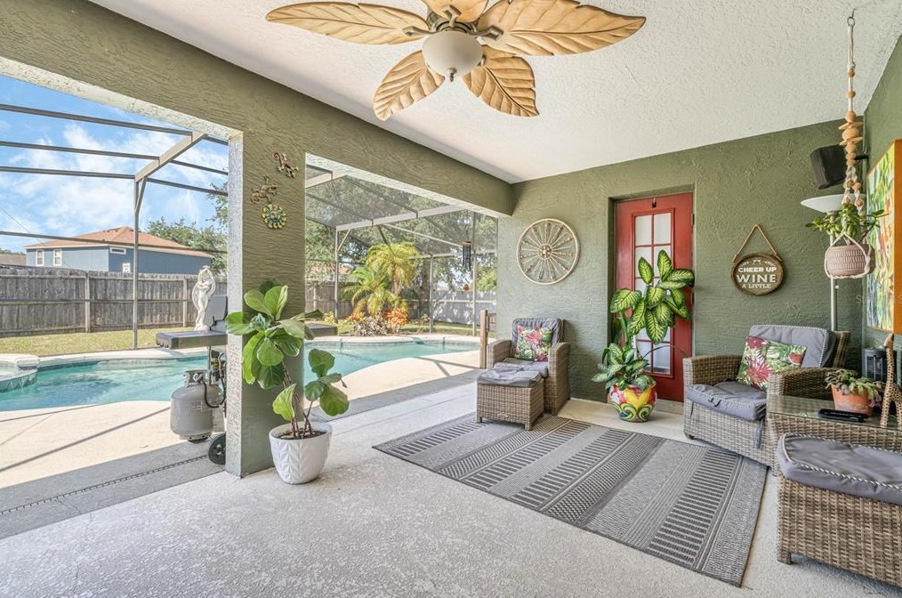 361 Sweetwater Spg St, De Bary FL  32713-4819 exterior