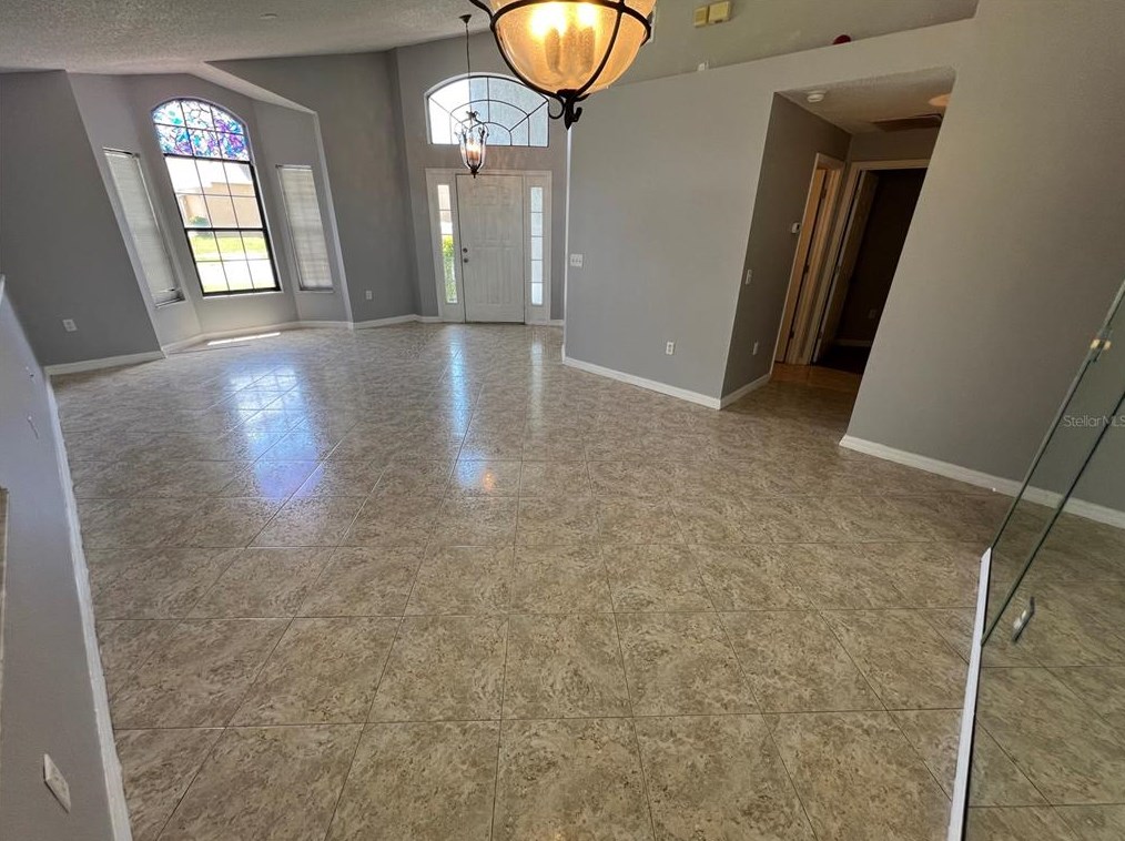 14136 Yellow Wood Cir, Orlando FL  32828-8297 exterior