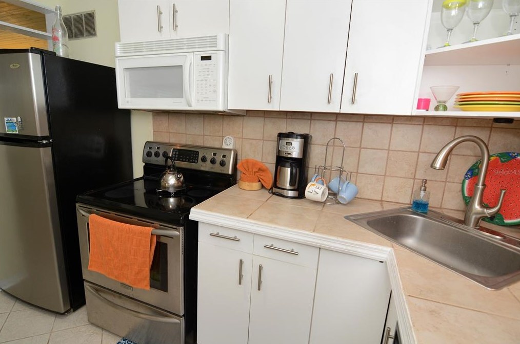 174 Laurie Dr, Ormond Beach FL  32176-3216 exterior