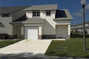 1738 Barton Towne Cir, Saint Cloud, FL 34769 - Photo 43
