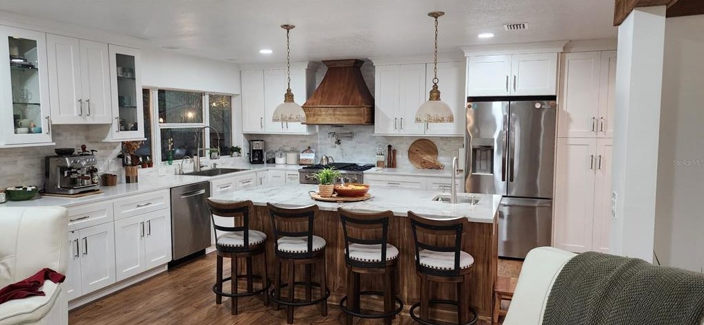 802 Pne Tree Ct, Deland FL  32724-2920 exterior