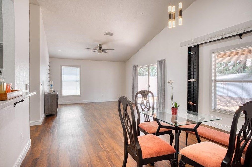 933 Islander Ave, Orlando FL  32825-8130 exterior