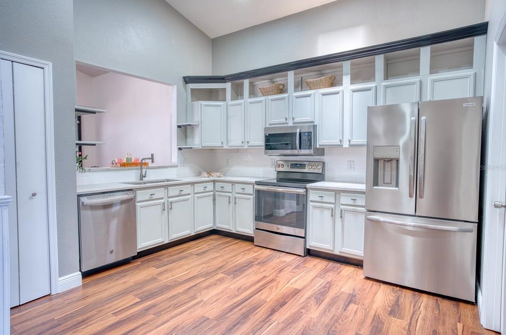 933 Islander Ave, Orlando FL  32825-8130 exterior