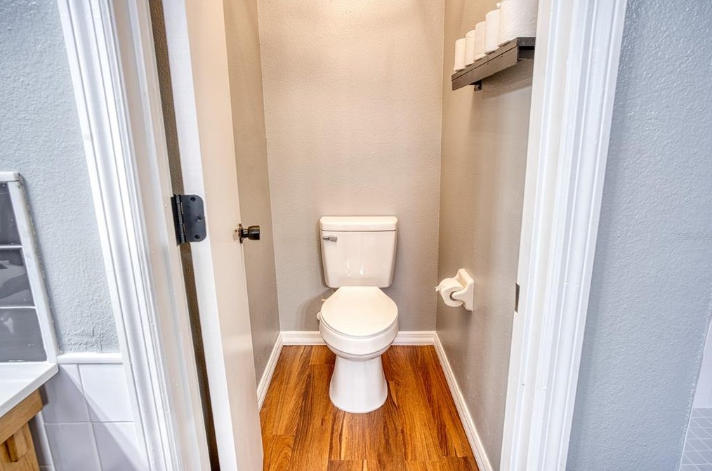 933 Islander Ave, Orlando FL  32825-8130 exterior