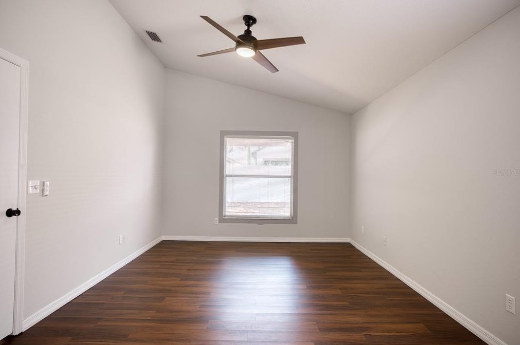 933 Islander Ave, Orlando FL  32825-8130 exterior