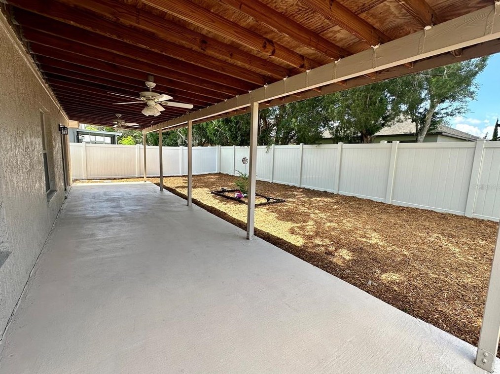 933 Islander Ave, Orlando FL  32825-8130 exterior