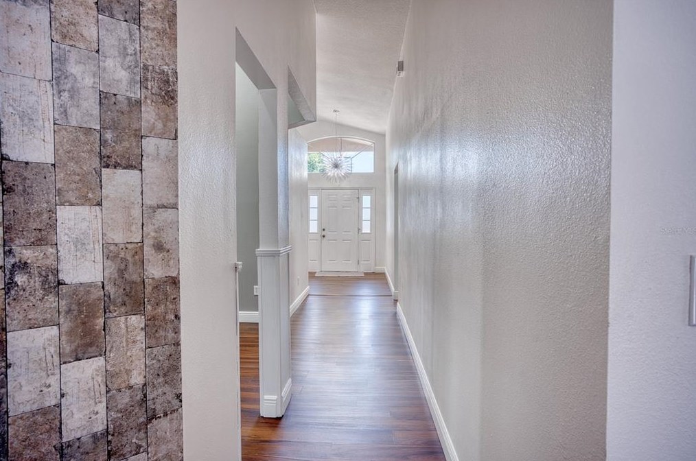 933 Islander Ave, Orlando FL  32825-8130 exterior