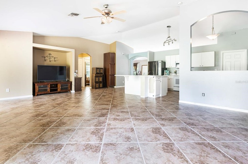 512 Prospect Ave, Lehigh Acres FL 33972-7921 exterior