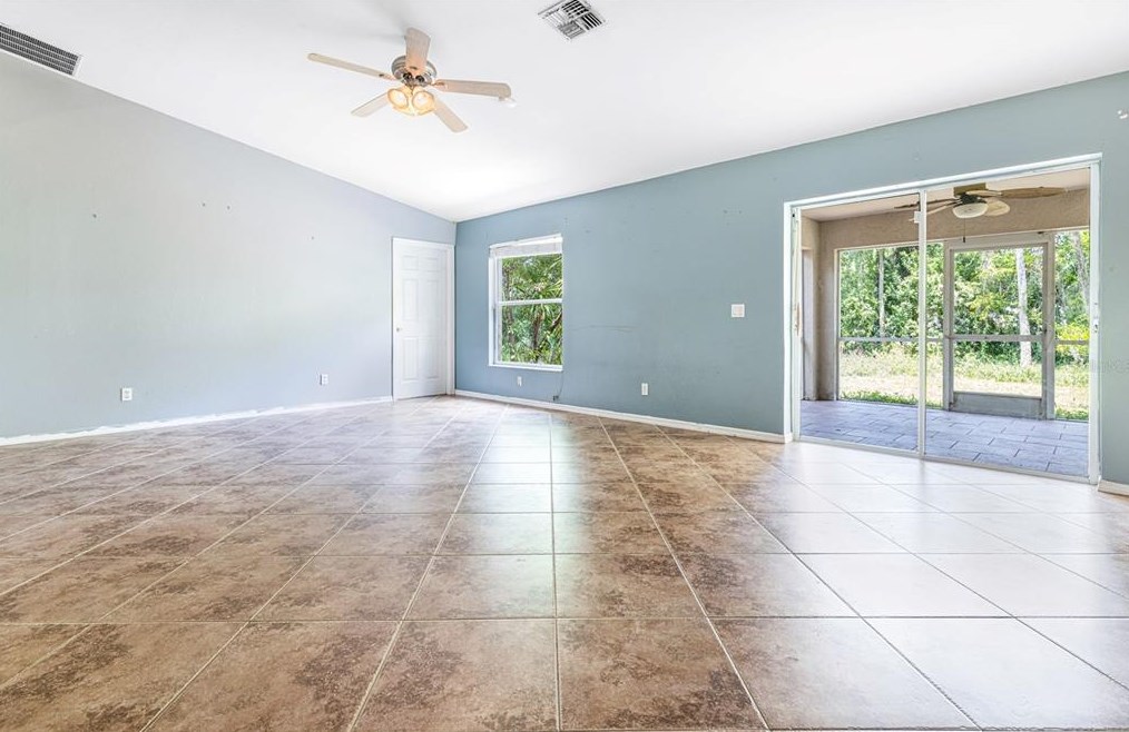 512 Prospect Ave, Lehigh Acres FL 33972-7921 exterior