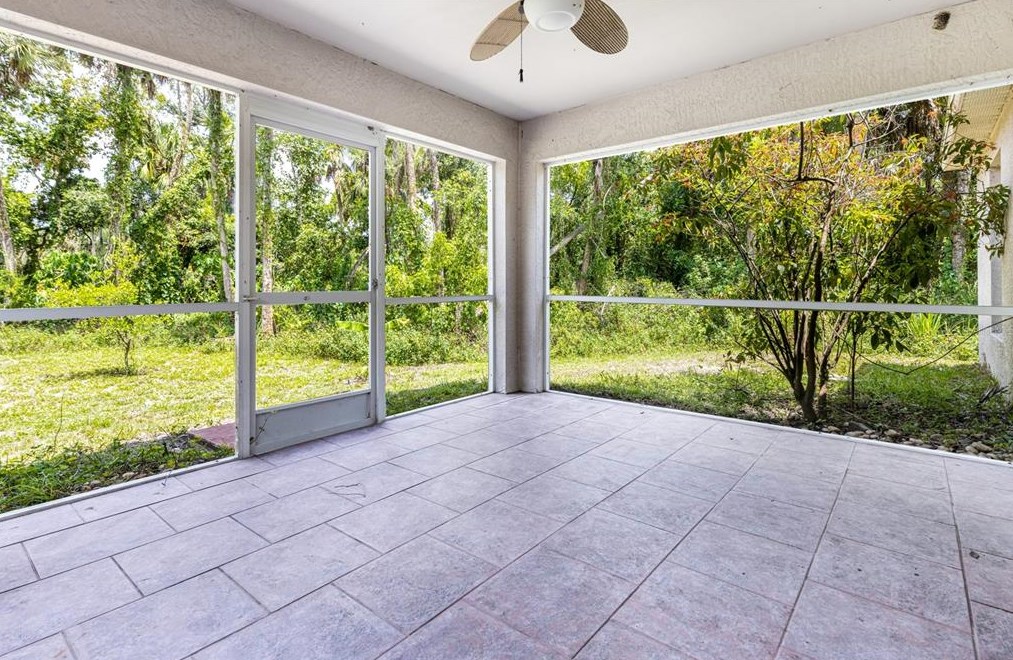 512 Prospect Ave, Lehigh Acres FL 33972-7921 exterior