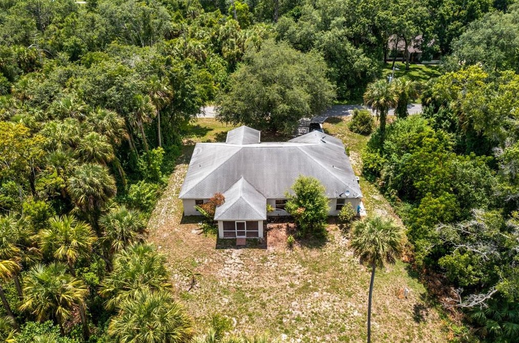 512 Prospect Ave, Lehigh Acres FL 33972-7921 exterior