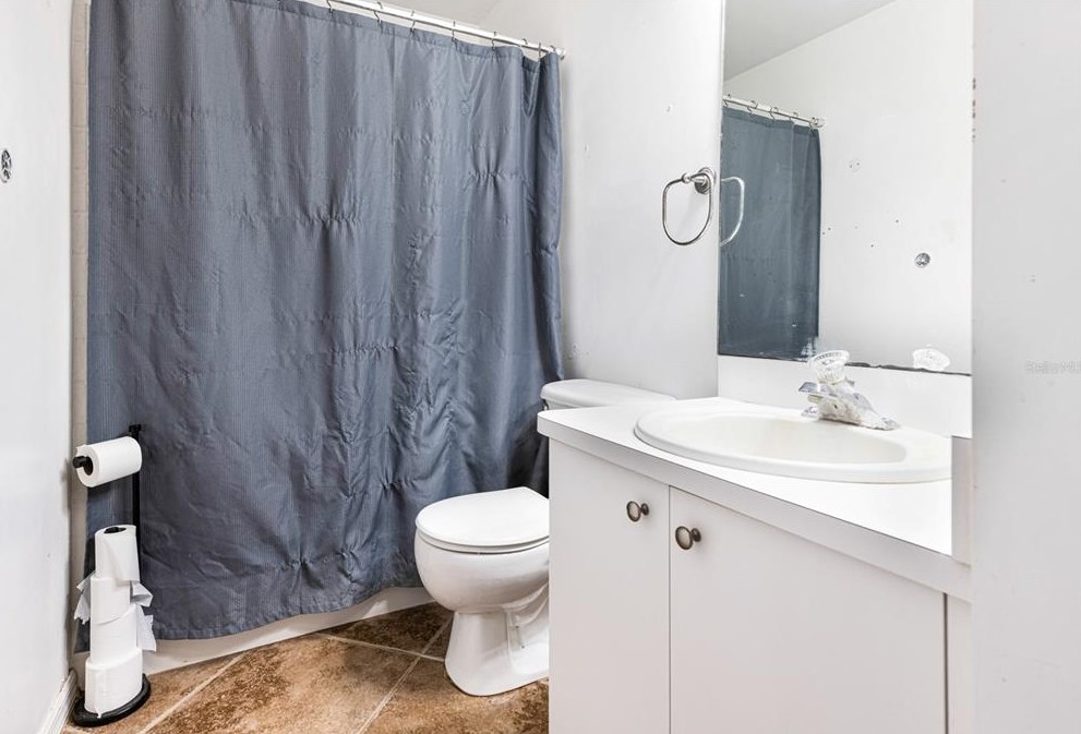 512 Prospect Ave, Lehigh Acres FL 33972-7921 exterior