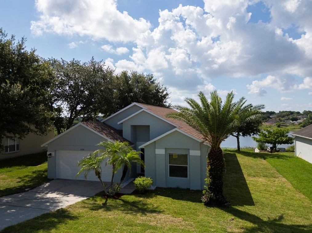 7526 Country Run Pkwy, Orlando FL  32818-8279 exterior