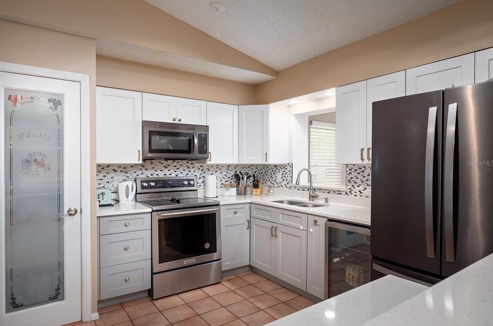 2072 Houndslake Dr, Winter Park FL  32792-6013 exterior