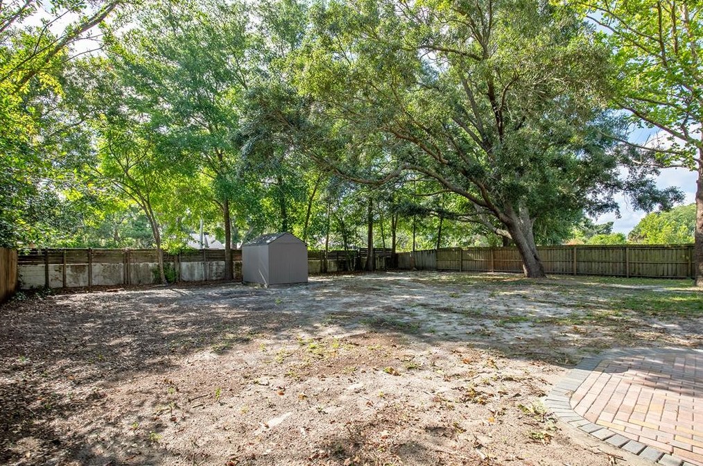 2072 Houndslake Dr, Winter Park FL  32792-6013 exterior