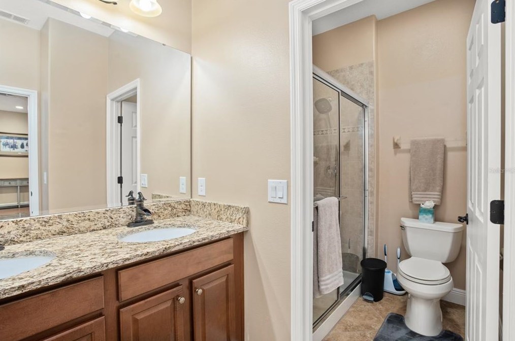 1060 Vinsetta Cir, Winter Garden FL  34787-9625 exterior