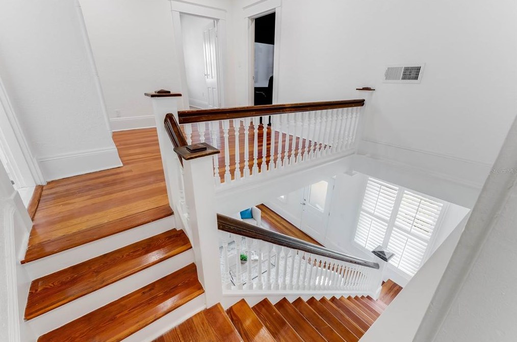 527 Broadway Ave, Orlando FL  32803-5351 exterior