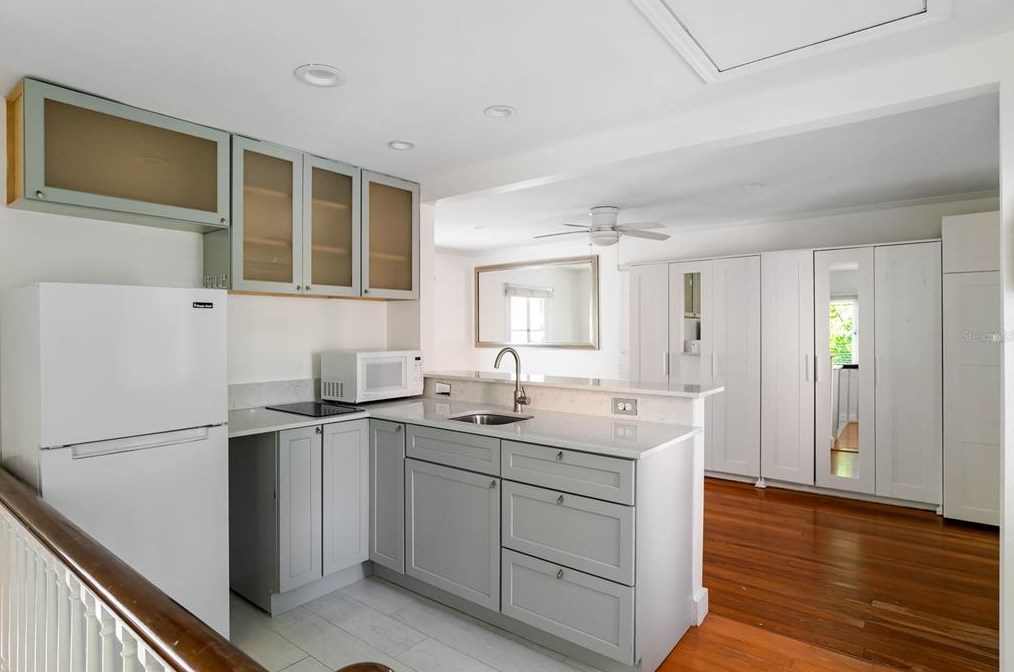 527 Broadway Ave, Orlando FL  32803-5351 exterior