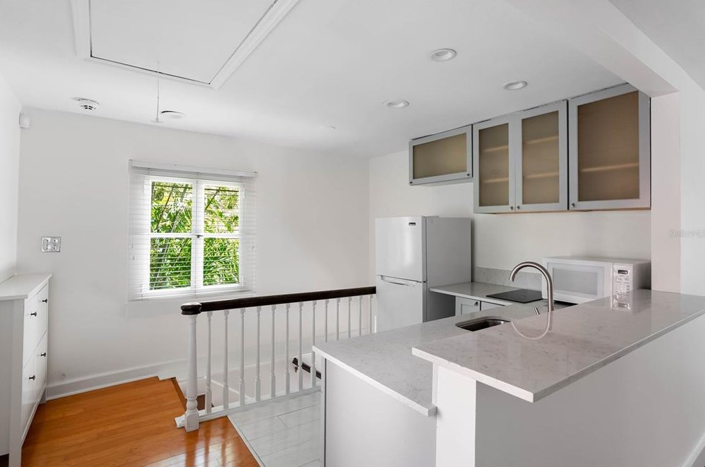 527 Broadway Ave, Orlando FL  32803-5351 exterior