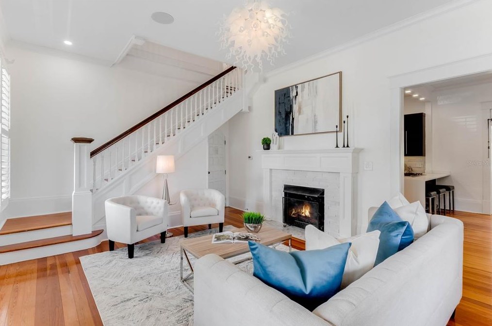 527 Broadway Ave, Orlando FL  32803-5351 exterior