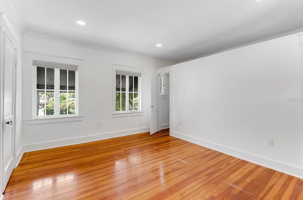 527 Broadway Ave, Orlando FL  32803-5351 exterior