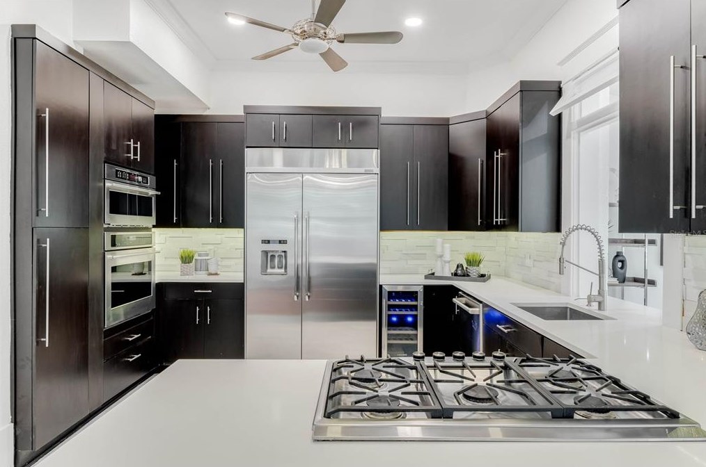 527 Broadway Ave, Orlando FL  32803-5351 exterior