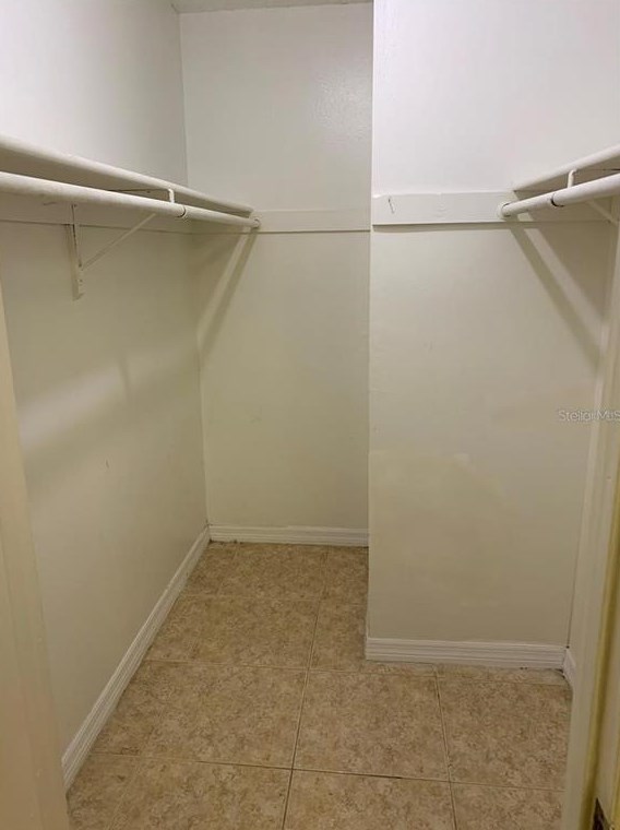 2759 L B Mcleod Rd, Orlando FL  32805-5967 exterior