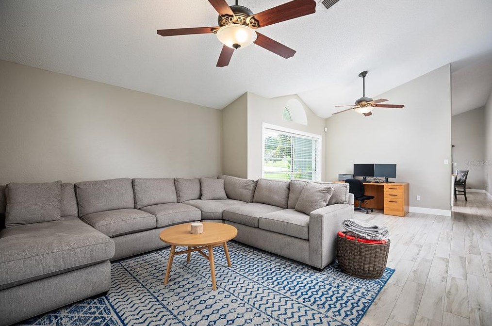 1315 Ashby Cir, Apopka FL  32703-7466 exterior