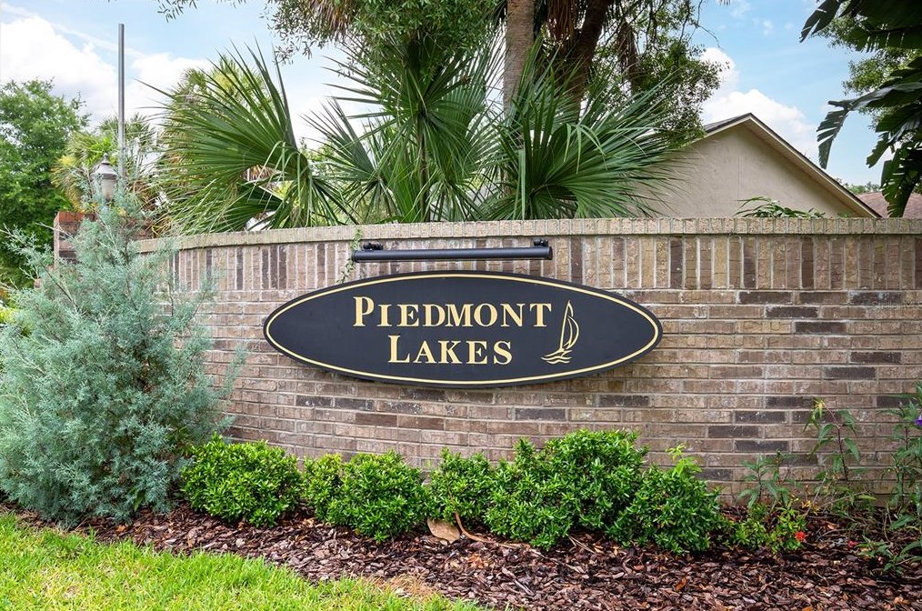 1315 Ashby Cir, Apopka FL  32703-7466 exterior