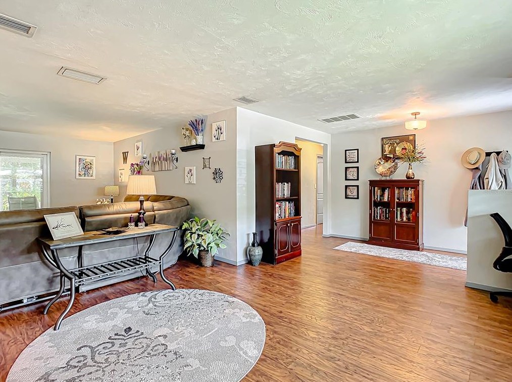 837 Lindenwood Cir, Ormond Beach FL  32174-4618 exterior