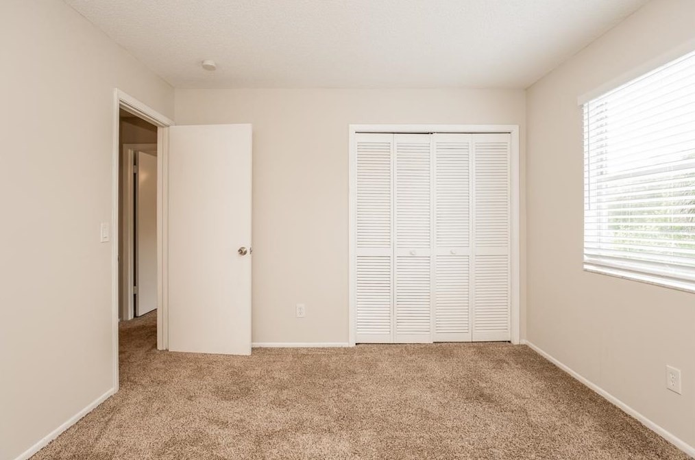 5616 Breckenridge Cir, Orlando FL  32818-1377 exterior