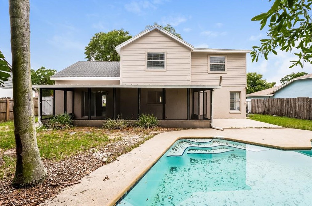 5616 Breckenridge Cir, Orlando FL  32818-1377 exterior