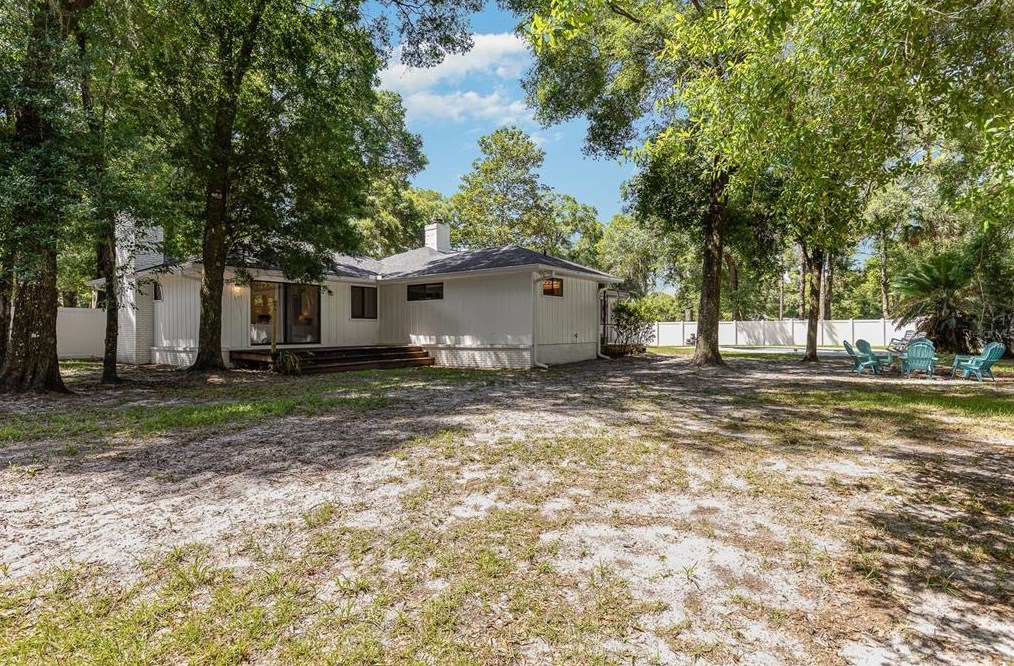 1171 Heidi Ct, Deland FL  32720-2015 exterior