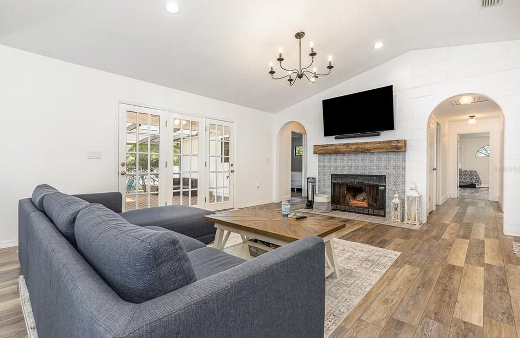 1171 Heidi Ct, Deland FL  32720-2015 exterior