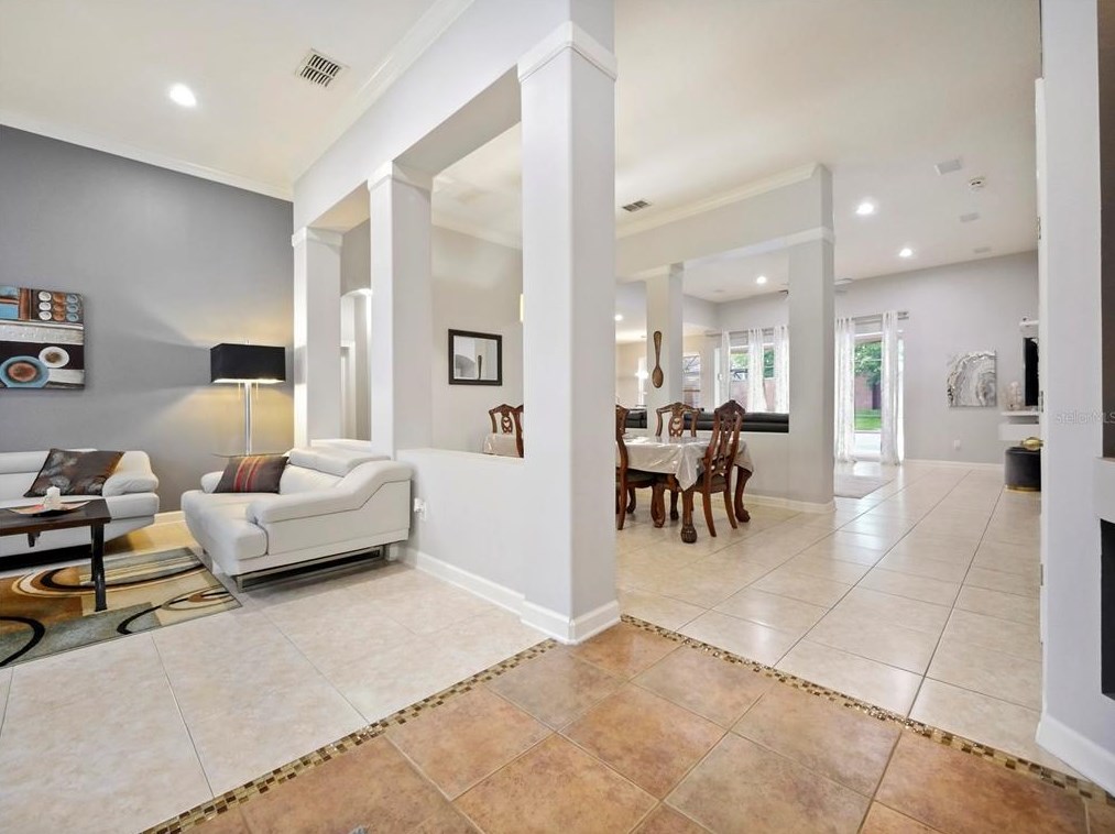 356 Via Tuscany Loop, Lake Mary FL  32746-1545 exterior