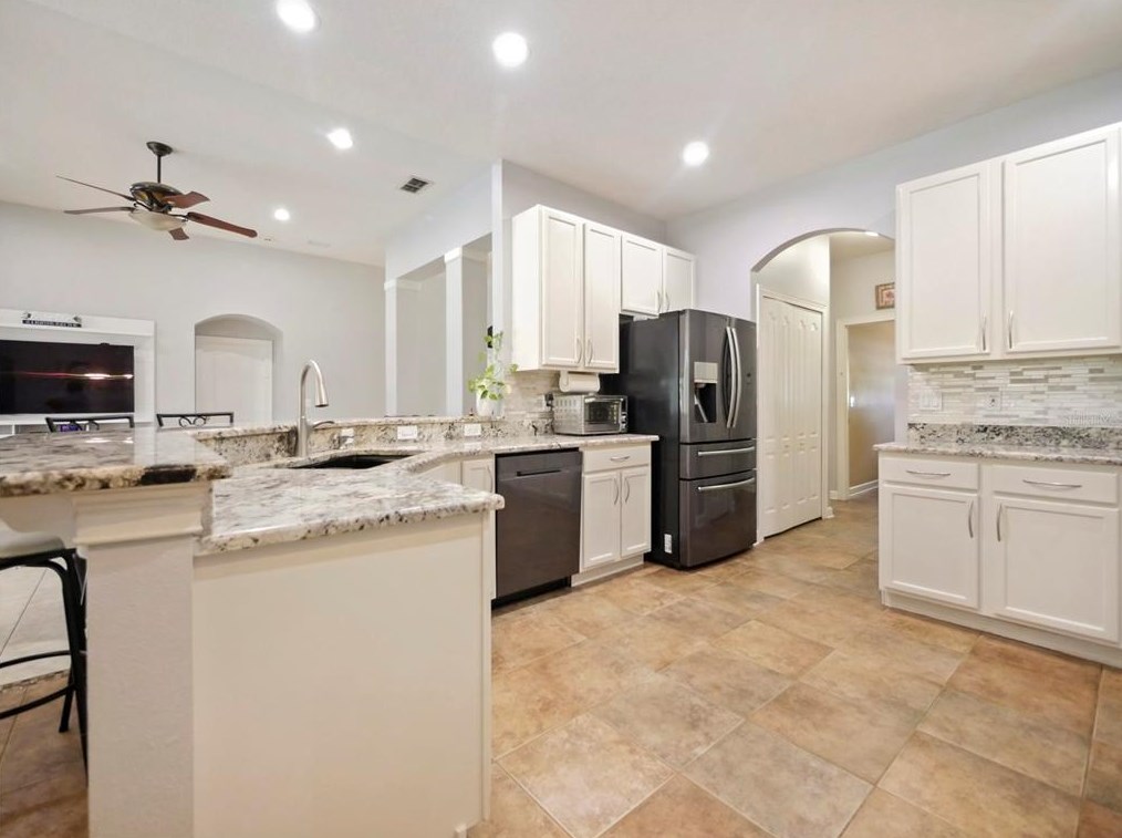 356 Via Tuscany Loop, Lake Mary FL  32746-1545 exterior