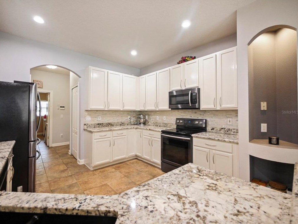 356 Via Tuscany Loop, Lake Mary FL  32746-1545 exterior