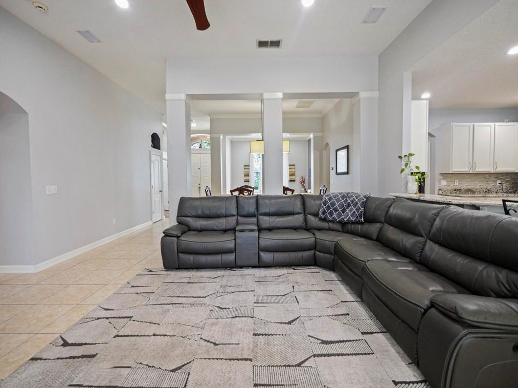 356 Via Tuscany Loop, Lake Mary FL  32746-1545 exterior