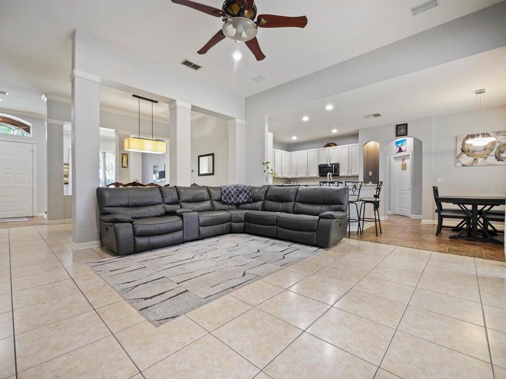 356 Via Tuscany Loop, Lake Mary FL  32746-1545 exterior